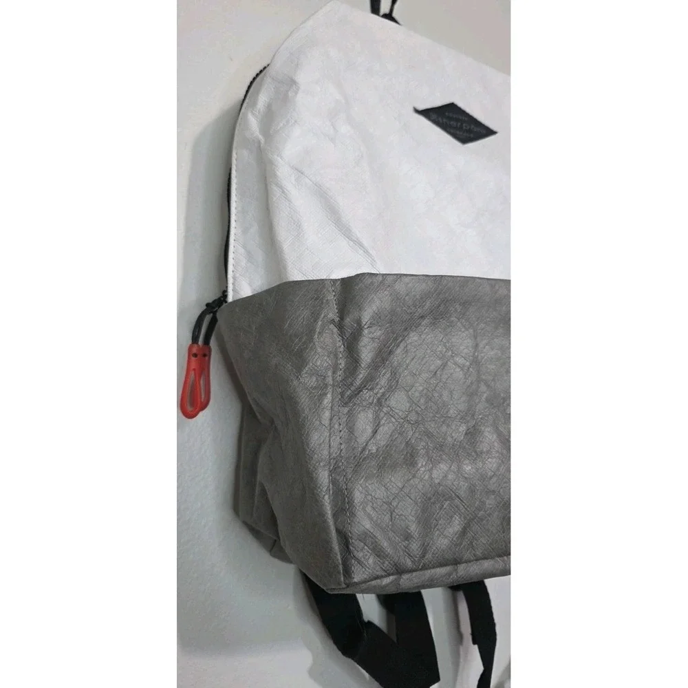 NEW Sherpani Mia TVK Ultralight White Gray Hike Outdoors Backpack‎ Casual Pack
